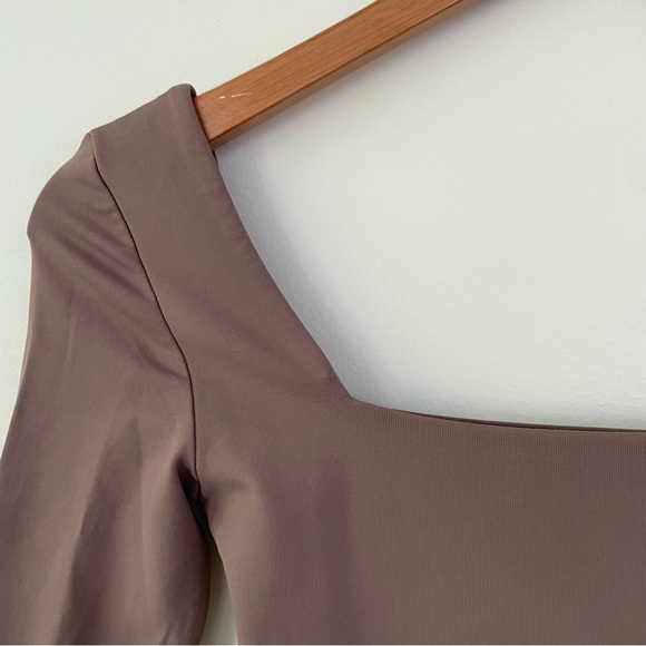 Aritzia Babaton Contour Square Neck Long Sleeve Bodysuit Deep Taupe Bodysuit XS - Picture 8 of 11